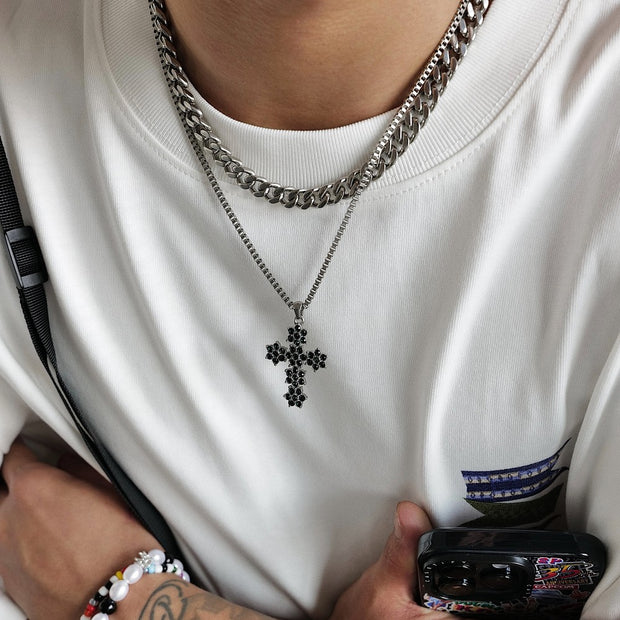 KAMI STYLE CROSS NECKLACE