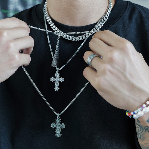 KAMI STYLE CROSS NECKLACE