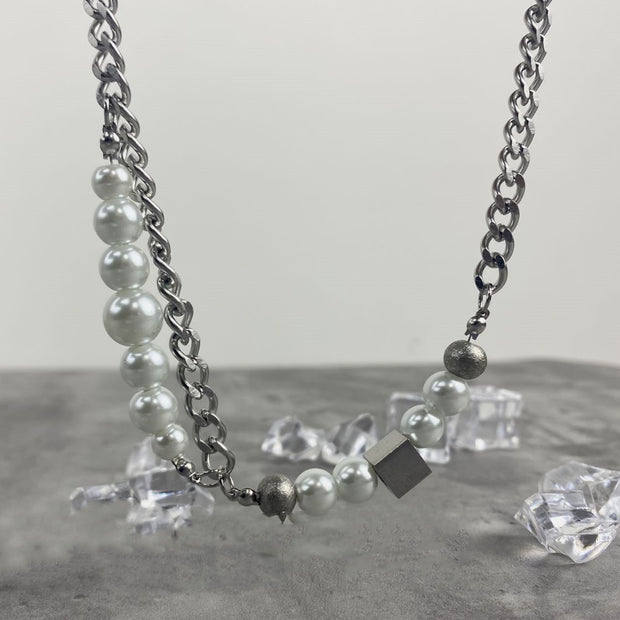 KAMI STYLE PEARL CHAIN NECKLACE - STREETS OF KAMI